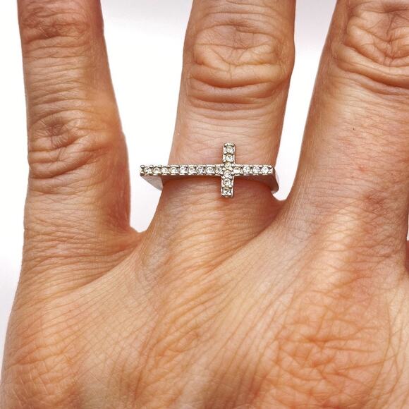 RARE MICHAEL KORS Pave CZ Cross Ring Silver Tone - Size 6 - Picture 1 of 6